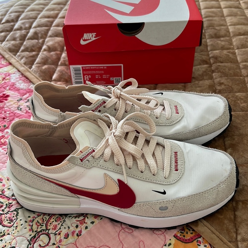 Nike Waffle One SE